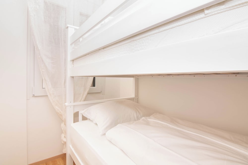 Duplex, 2 Bedrooms, City View photo 3