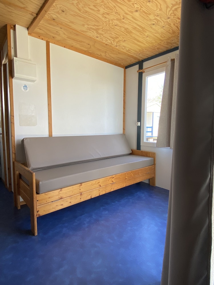 Classic Chalet, 2 Bedrooms photo 3