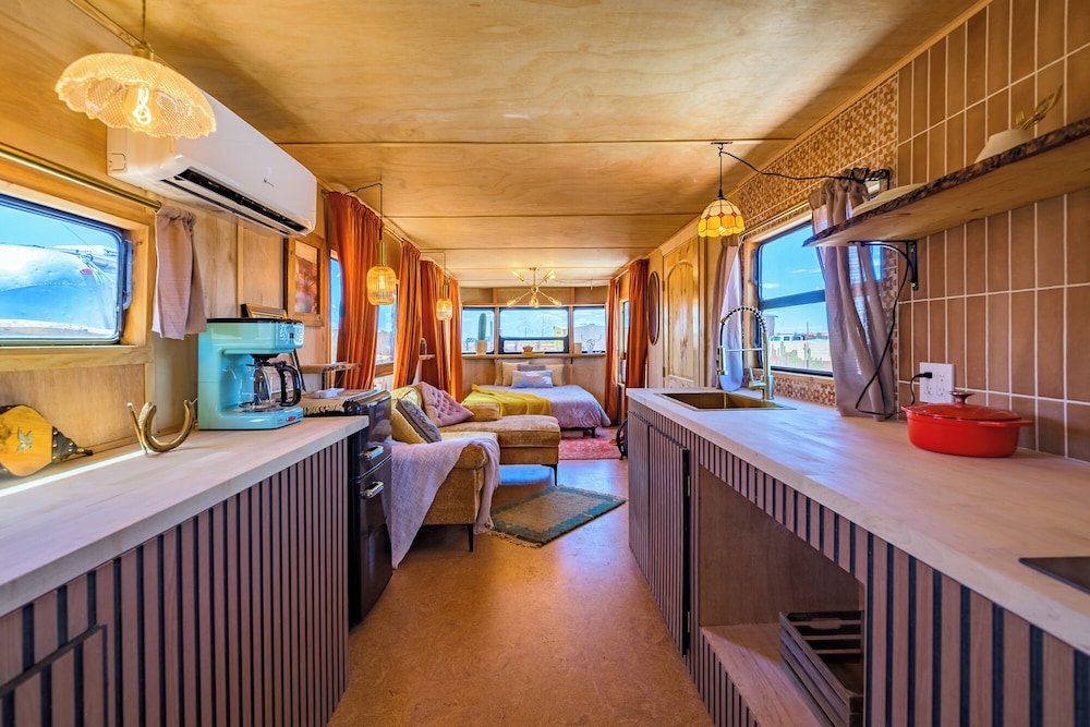 Deluxe Double Room, Roll-in Shower, Patio photo 3