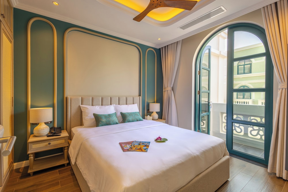 Deluxe Double Room - Photo 10