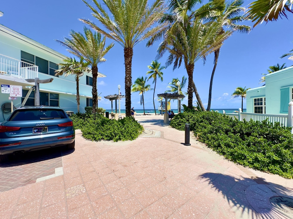 Beach Lover s Studio Apartment in Hollywood FL, Photo 9