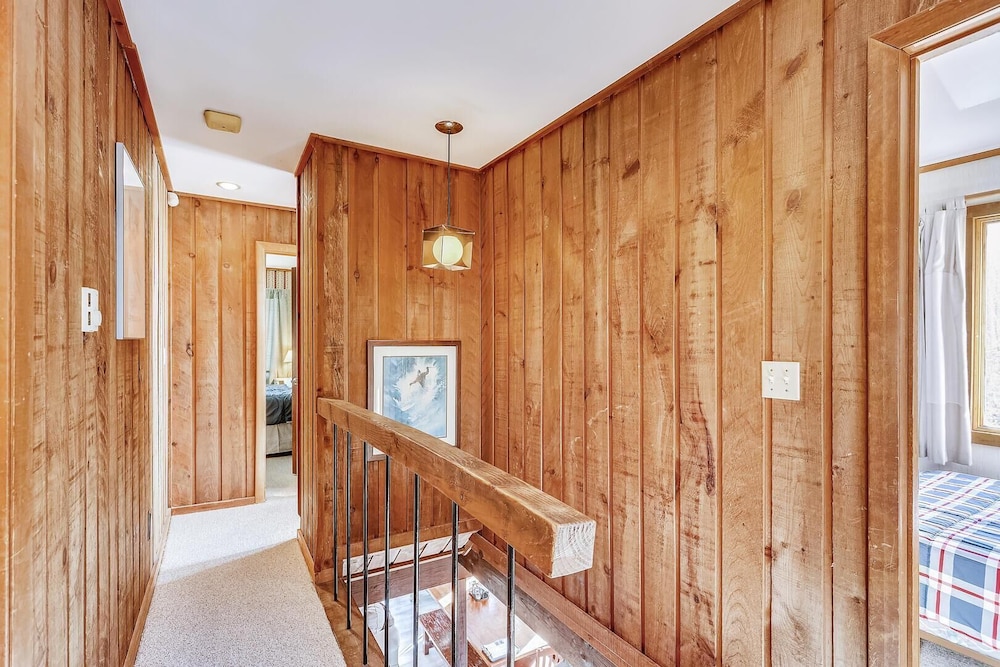 House, Multiple Beds (Hemlock Ridge 1D)