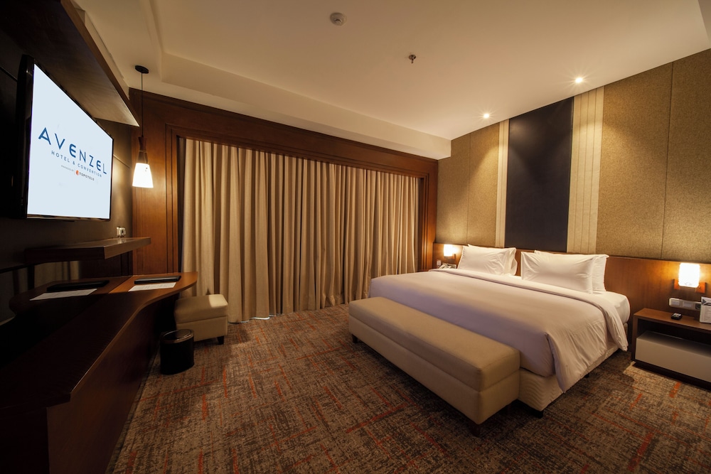 Suite - Photo 1