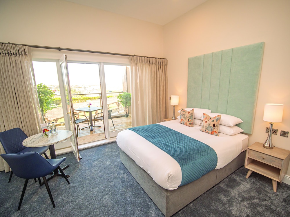 Double Room, Balcony, Beach View