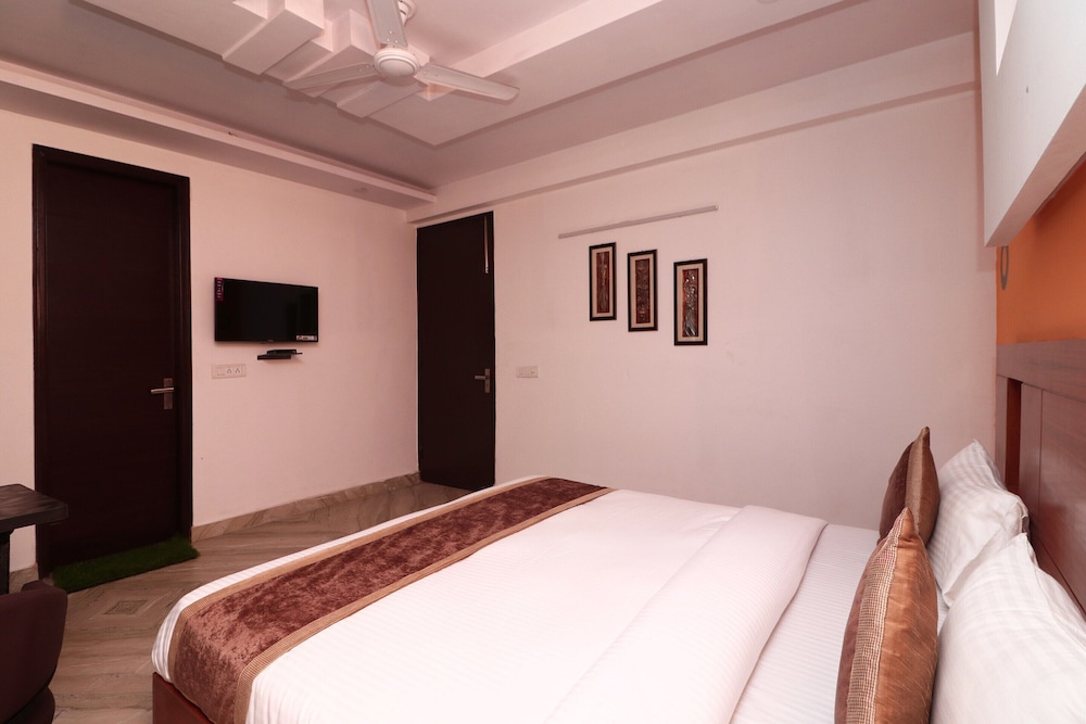 Double or Twin Room photo 3