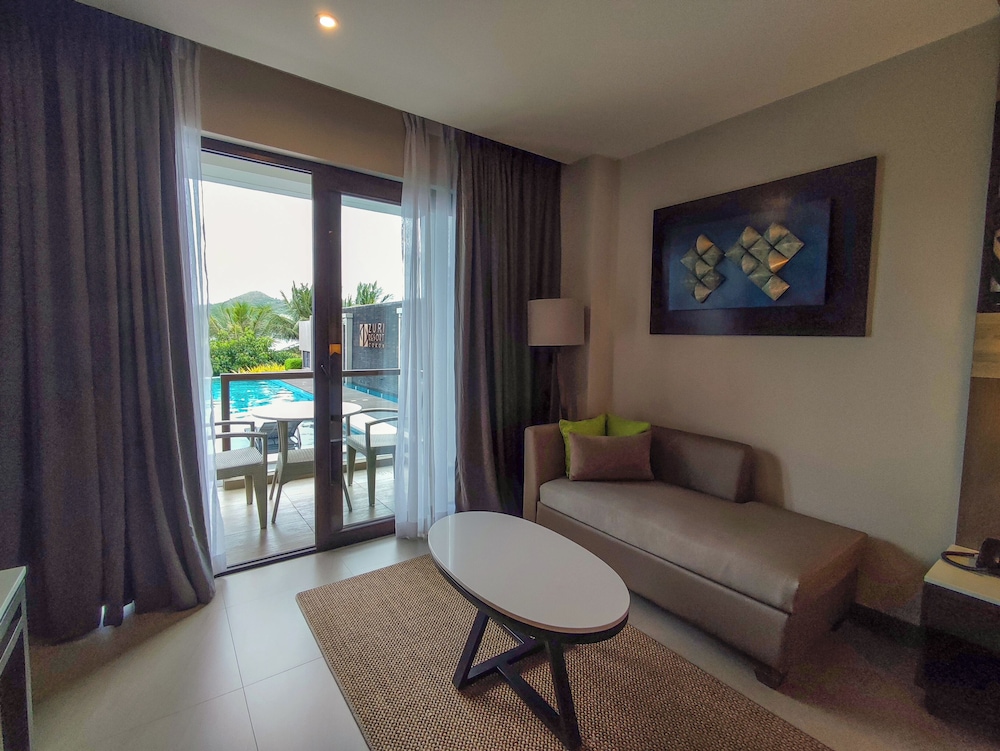 Deluxe Double or Twin Room, Pool View photo 3