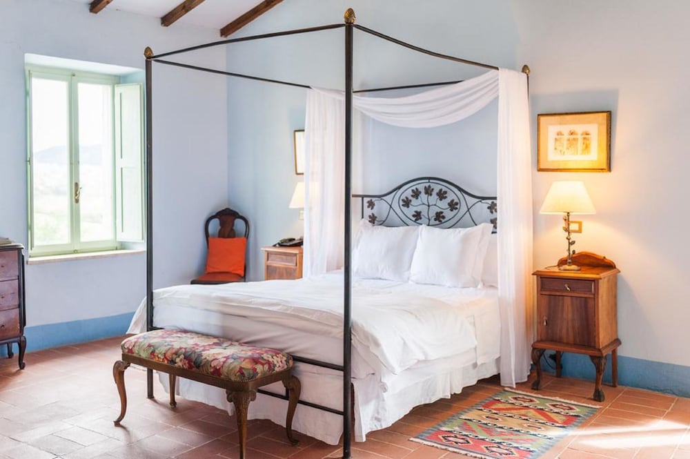 Suite (Magnifica) photo 2
