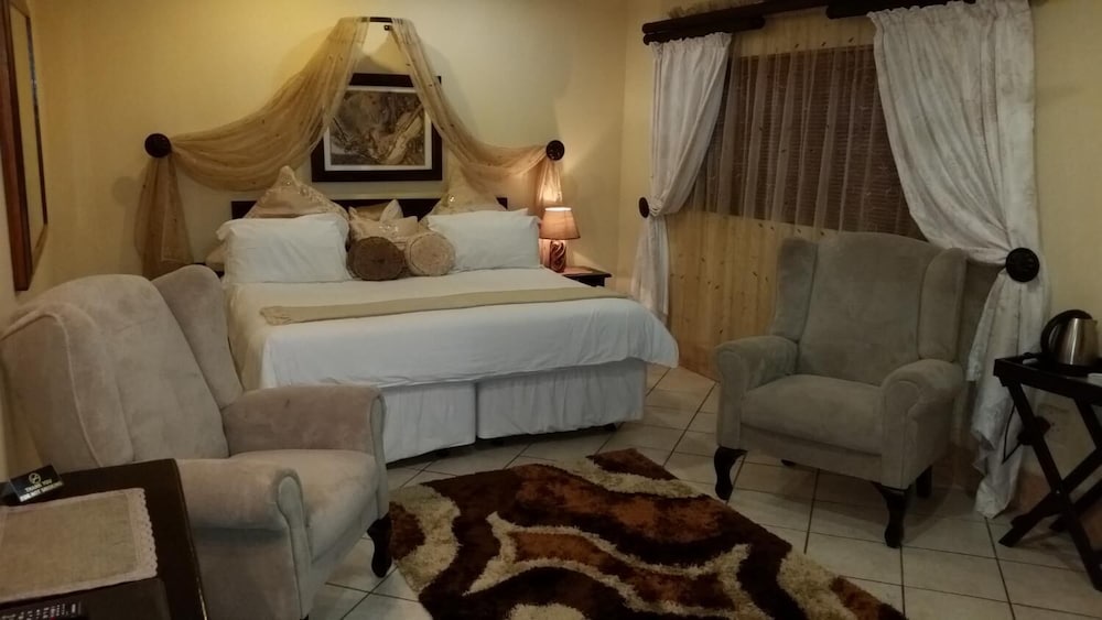 Honeymoon Suite photo 3