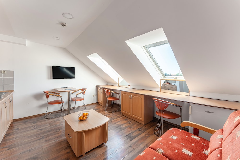 Gallery Apartment, City View