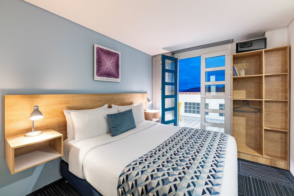 Superior Room, 1 Queen Bed, City View photo 2