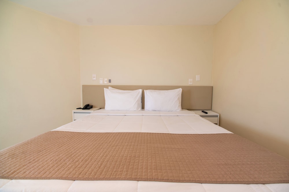 LUXO COM CAMA ADICIONAL