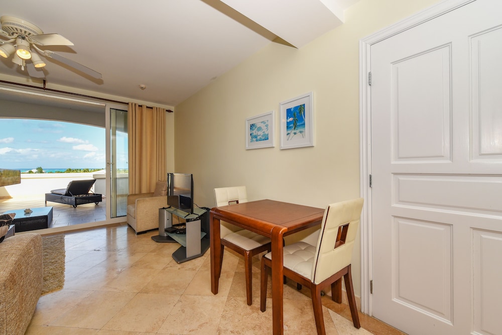 Suite, 1 Bedroom, Ocean View photo 2
