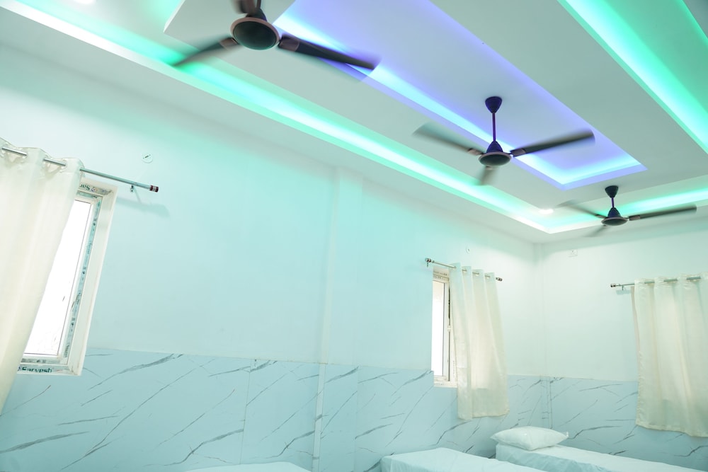 Deluxe Shared Dormitory, Balcony, City View