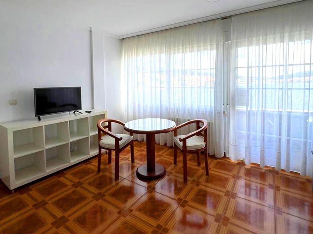 Apartment, Ensuite, Sea View - Photo 2