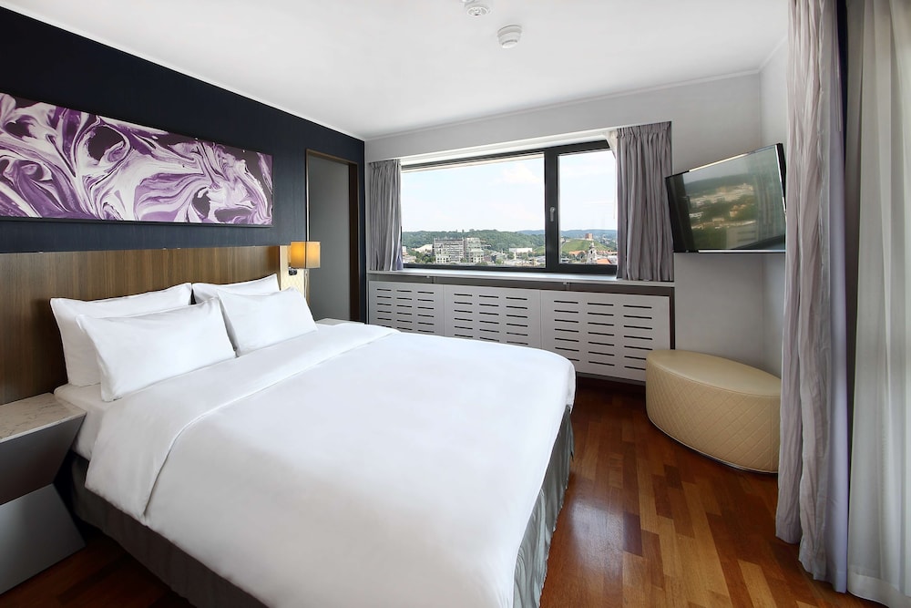Suite, Balcony (Old Town View) - Photo 1