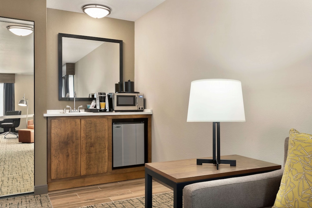 Suite - Photo 4