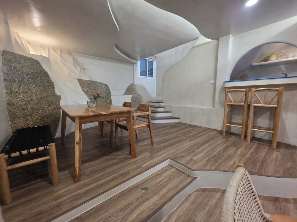 Luxe Suite with Plunge Pool and Seaview - Photo 9