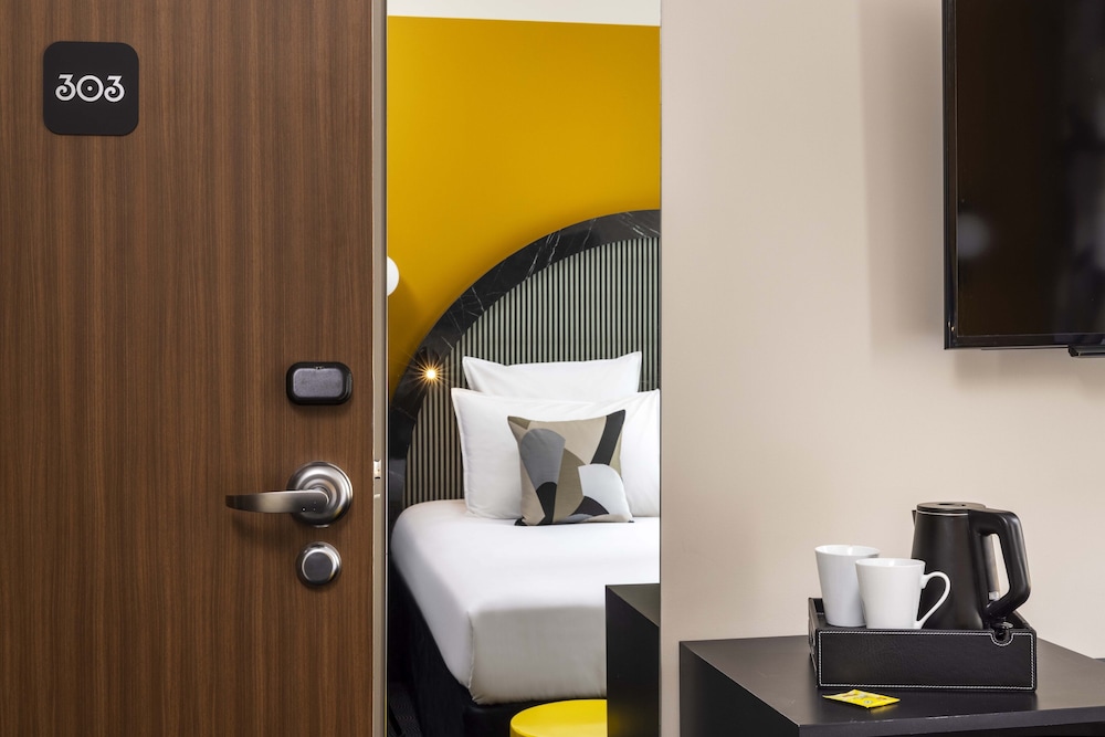 Superior Triple Room (with bed) photo 1