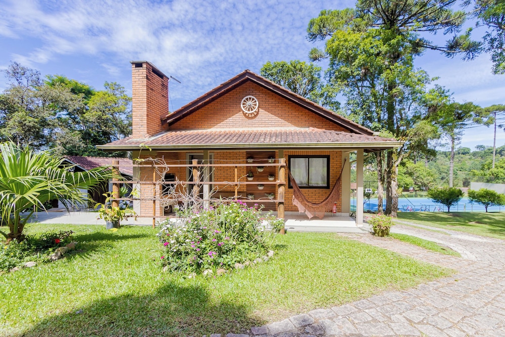 Comfort Cabin, Multiple Beds, Jetted Tub, Garden View