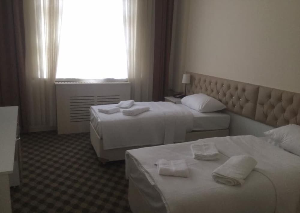 Classic Twin Room, 2 Twin Beds photo 2