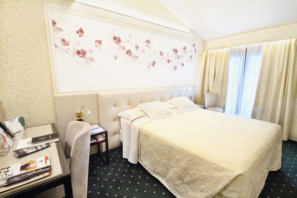 Classic Room, 1 Queen Bed