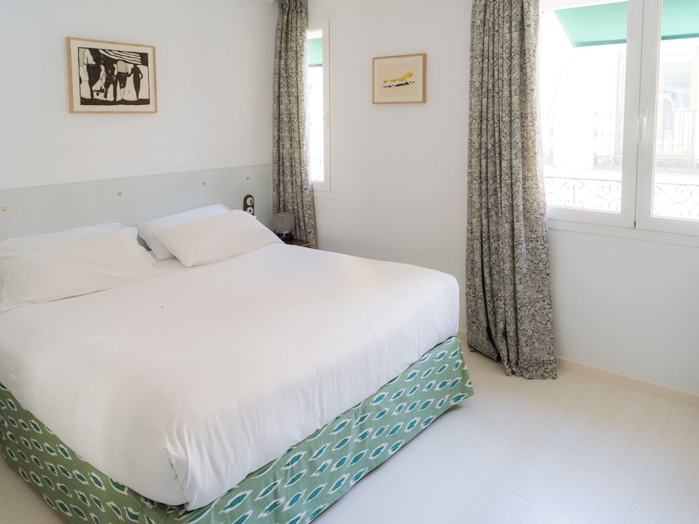 Superior Room, 1 Queen Bed - Photo 6