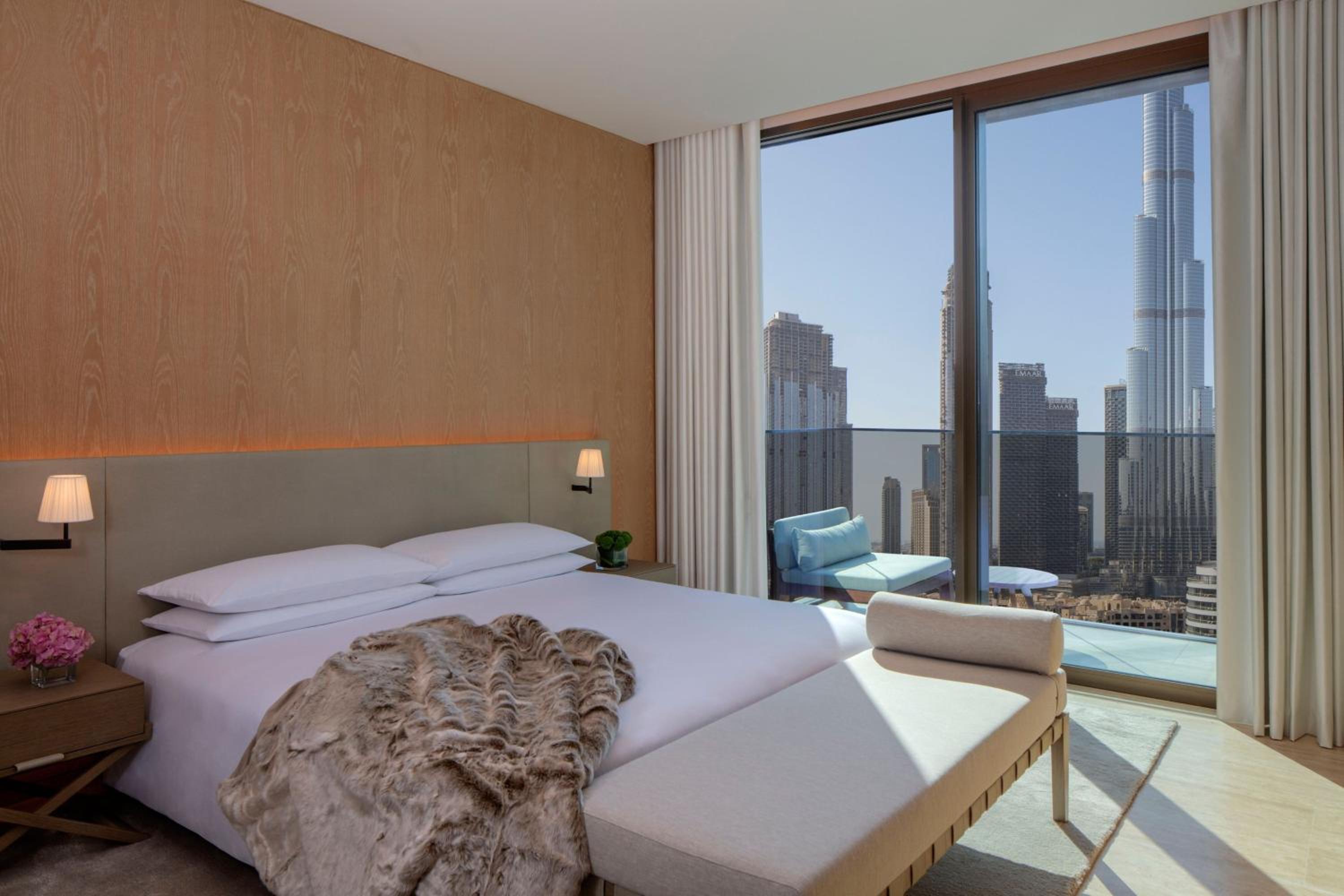 Premier One-Bedroom King Suite With Kitchen, Balcony And Burj Khalifa View