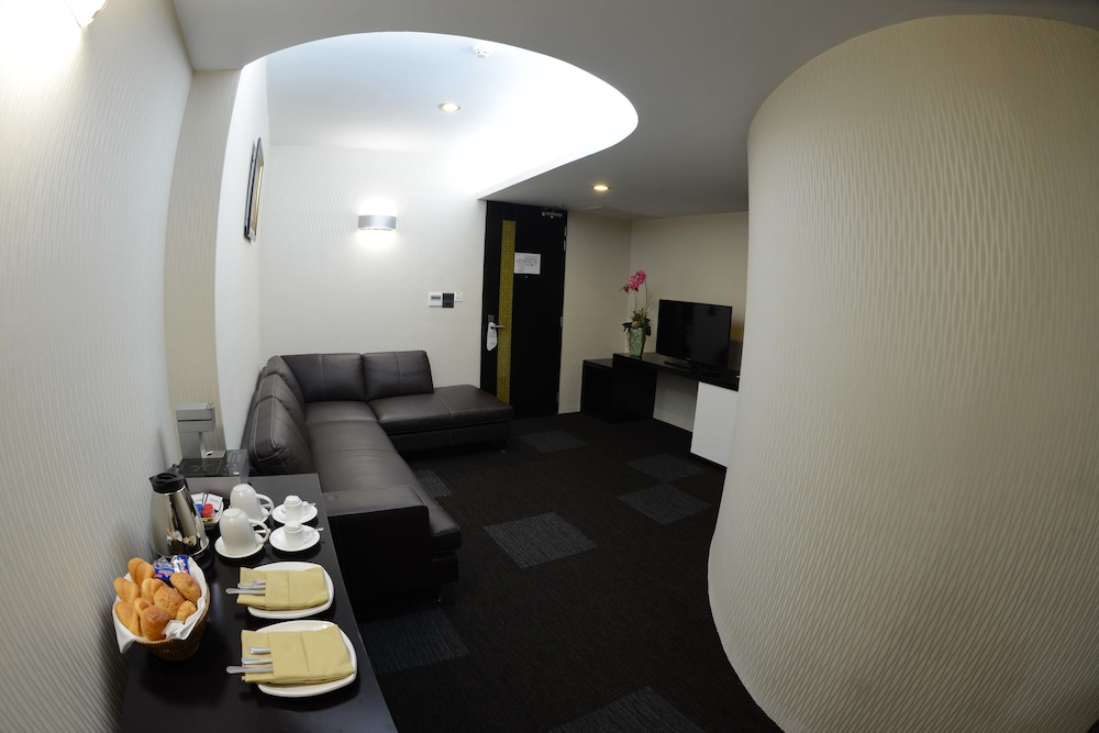 Suite King photo 3
