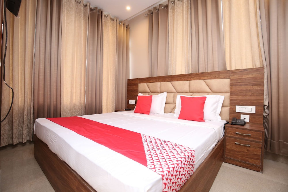 Suite, 1 Queen Bed photo 3