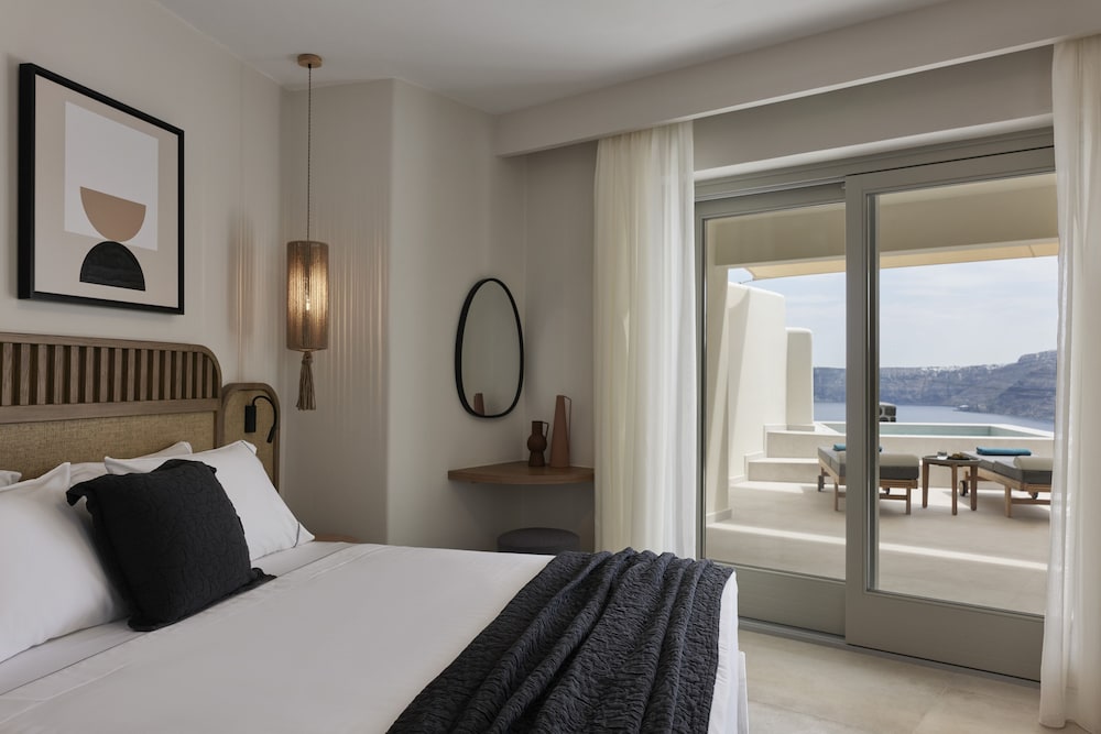 Junior Suite Sea View with Plunge pool - located 100m away from the main property