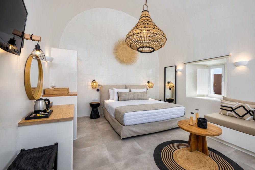 Exclusive Suite, Hot Tub, Partial Sea View