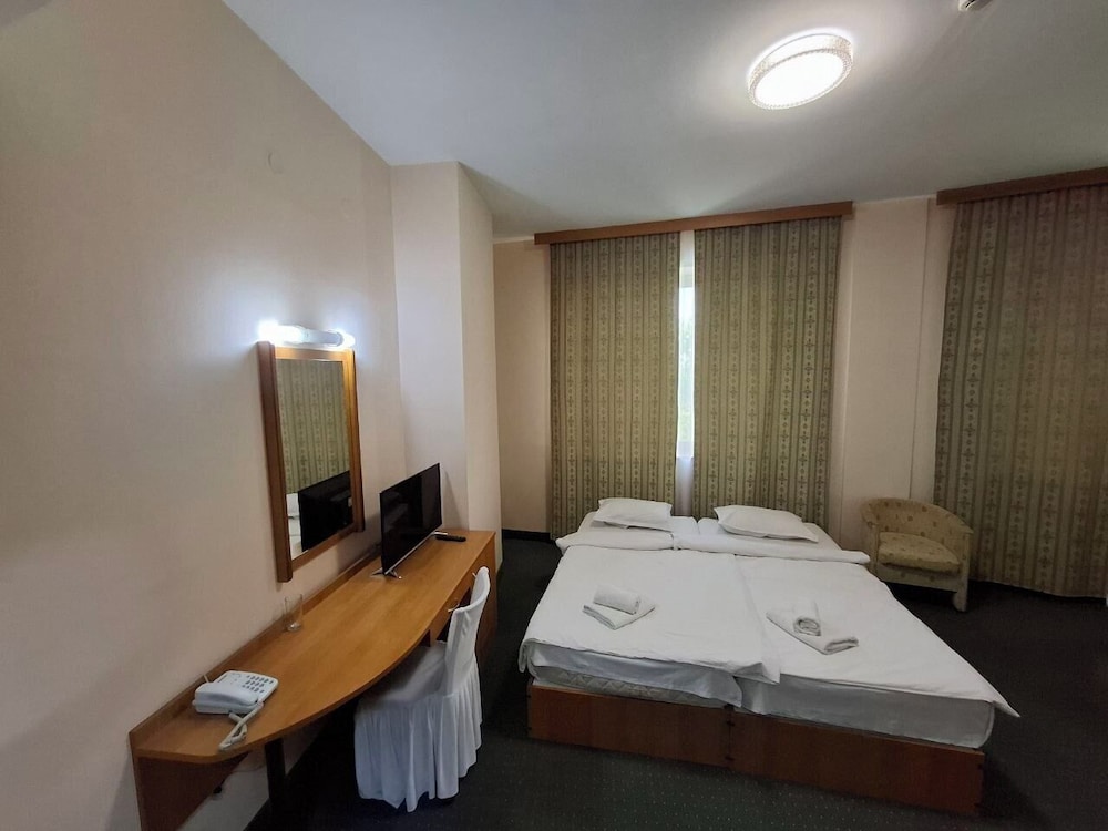 Family Quadruple Room, River View
