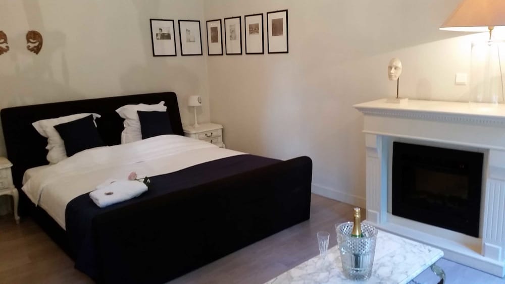 Exclusive Double Room, 1 King Bed, Garden View (1)