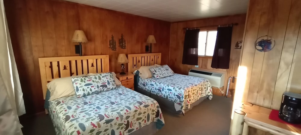Basic Room, 2 Double Beds