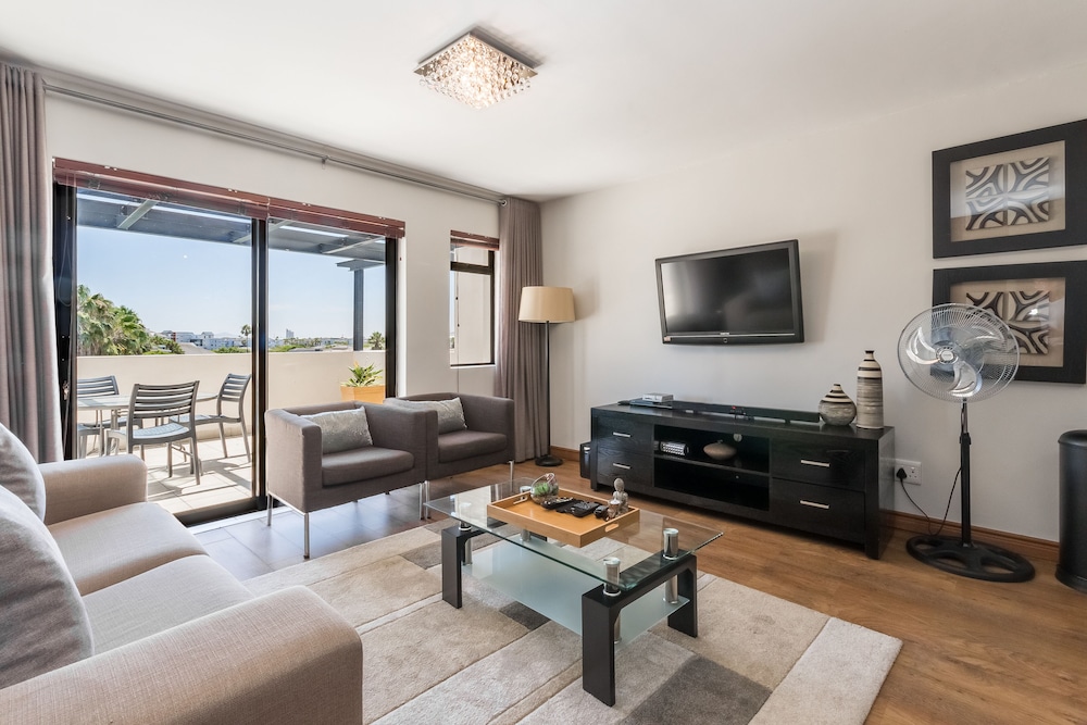 Luxury Apartment, 1 Bedroom (103E)