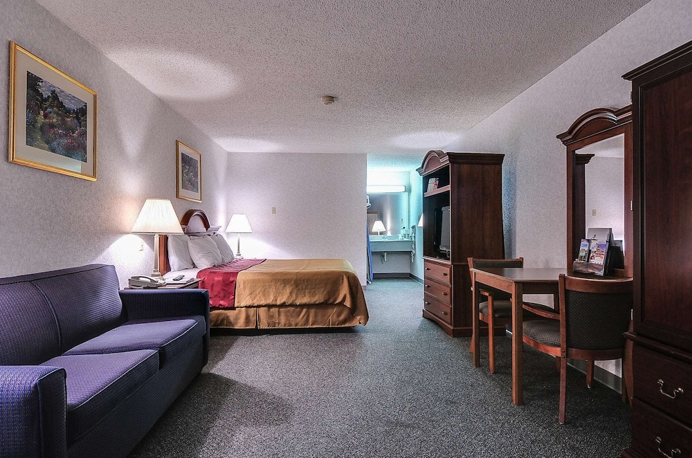 Deluxe Room, 1 King Bed, Non Smoking - Photo 1
