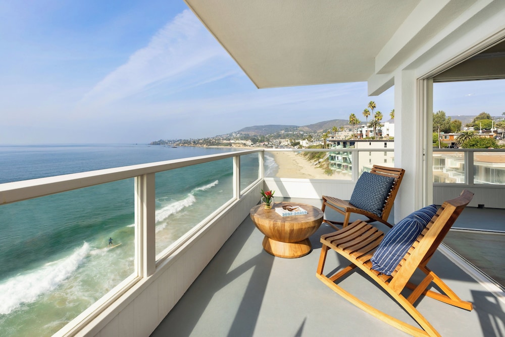 Premier Room, 1 King Bed, Balcony, Oceanfront - Photo 2