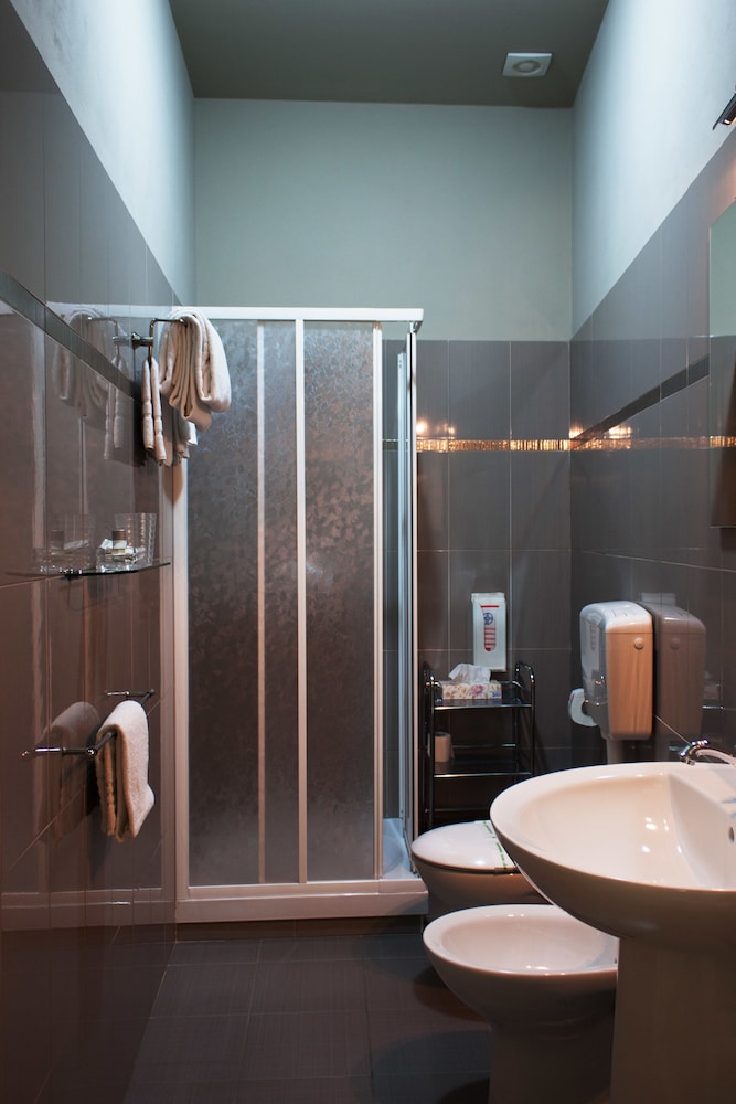 Comfort Double Room Single Use, 1 Double Bed, Ensuite, Courtyard Area photo 3