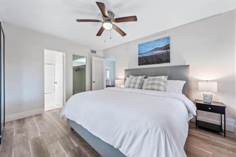 Condo, 2 Bedrooms, Patio, Courtyard View