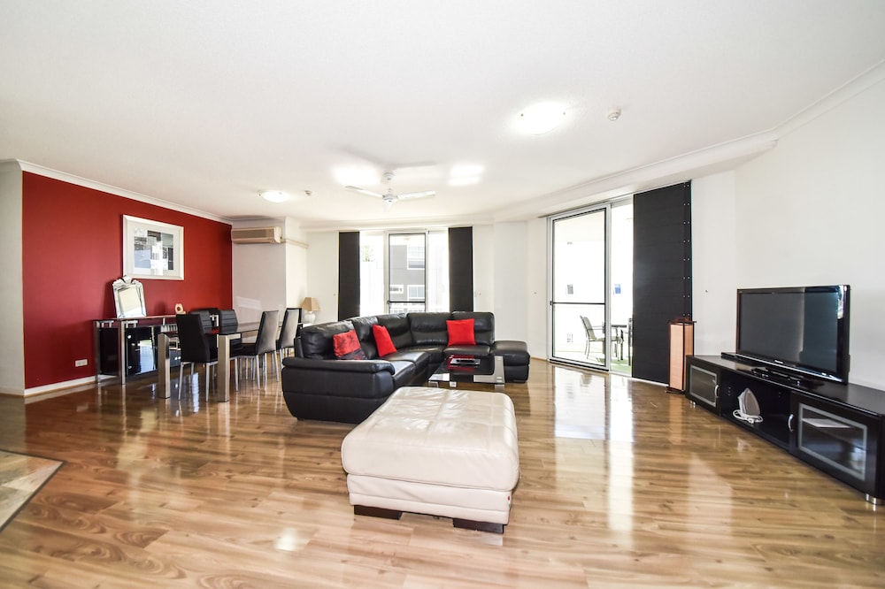 Three-Bedroom Luxury Apartment