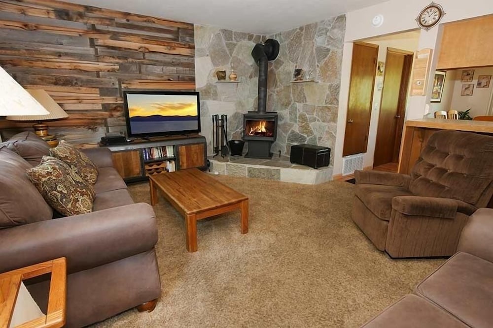 Condo, 2 Bedrooms