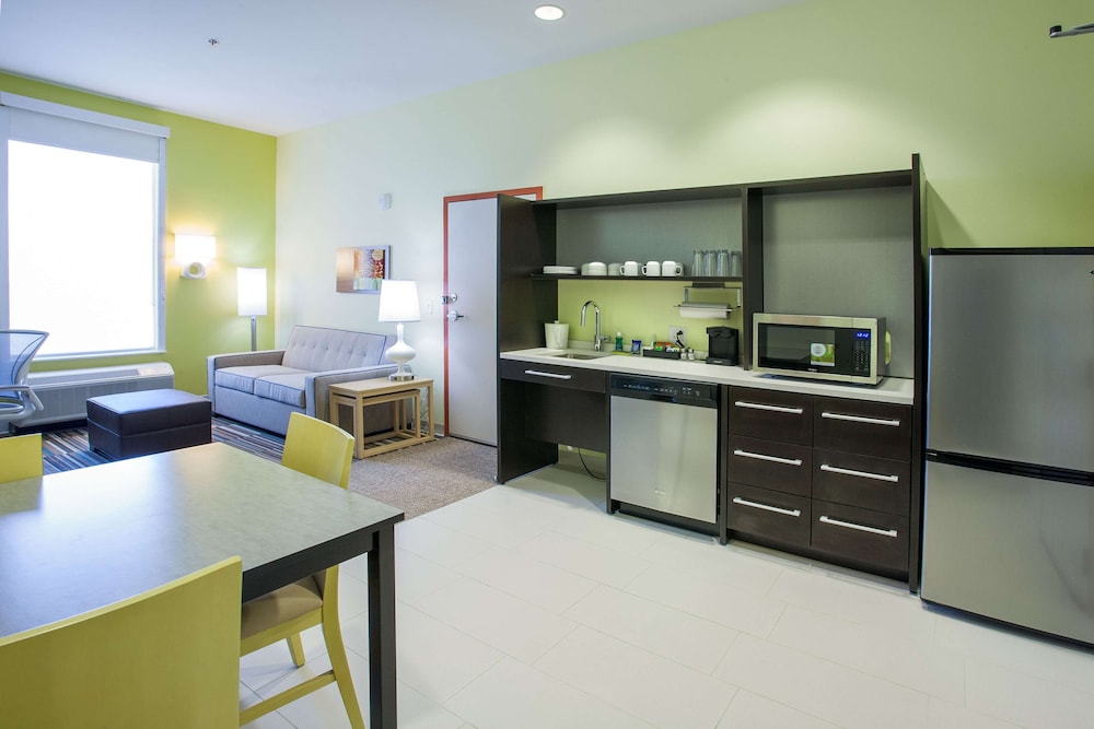 Suite, 2 Queen Beds, Accessible (Roll-In Shower) photo 1