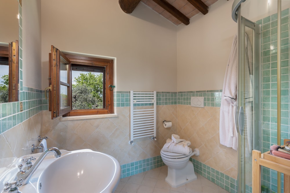 Villa photo 2