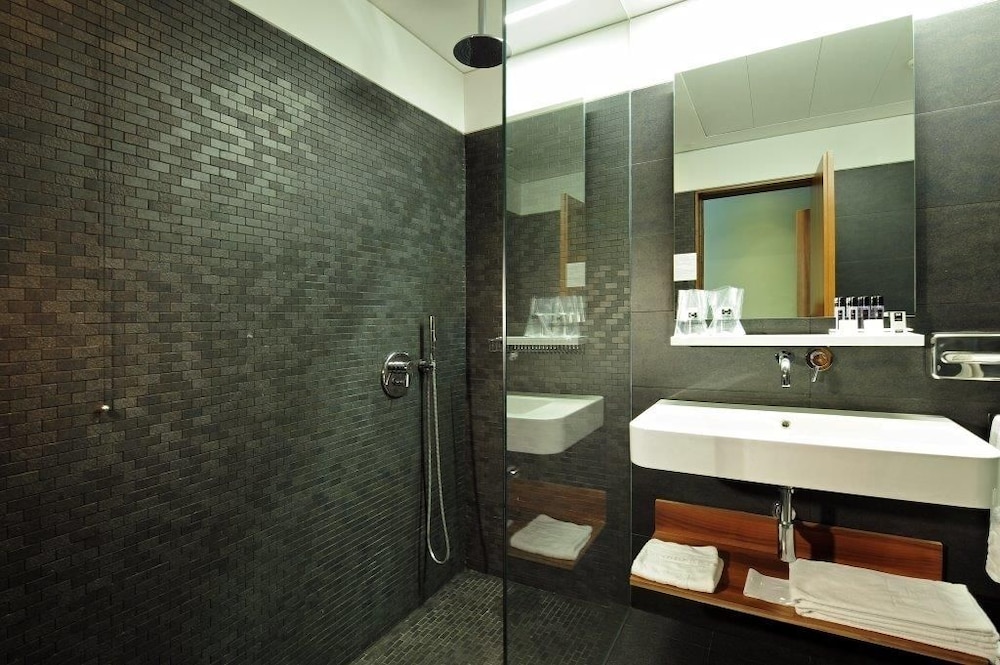 Family Suite, City View - Photo 3