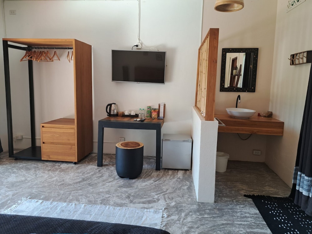 Design Double Room, 1 King Bed photo 2
