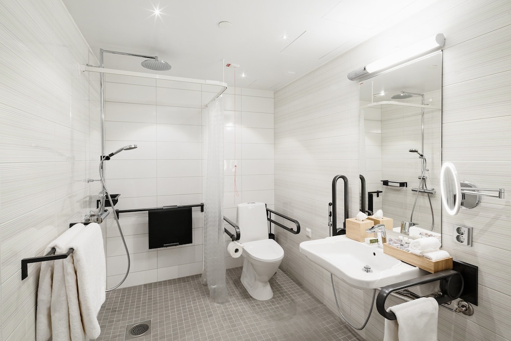 Standard Room, 2 Twin Beds, Accessible thumbnail 6