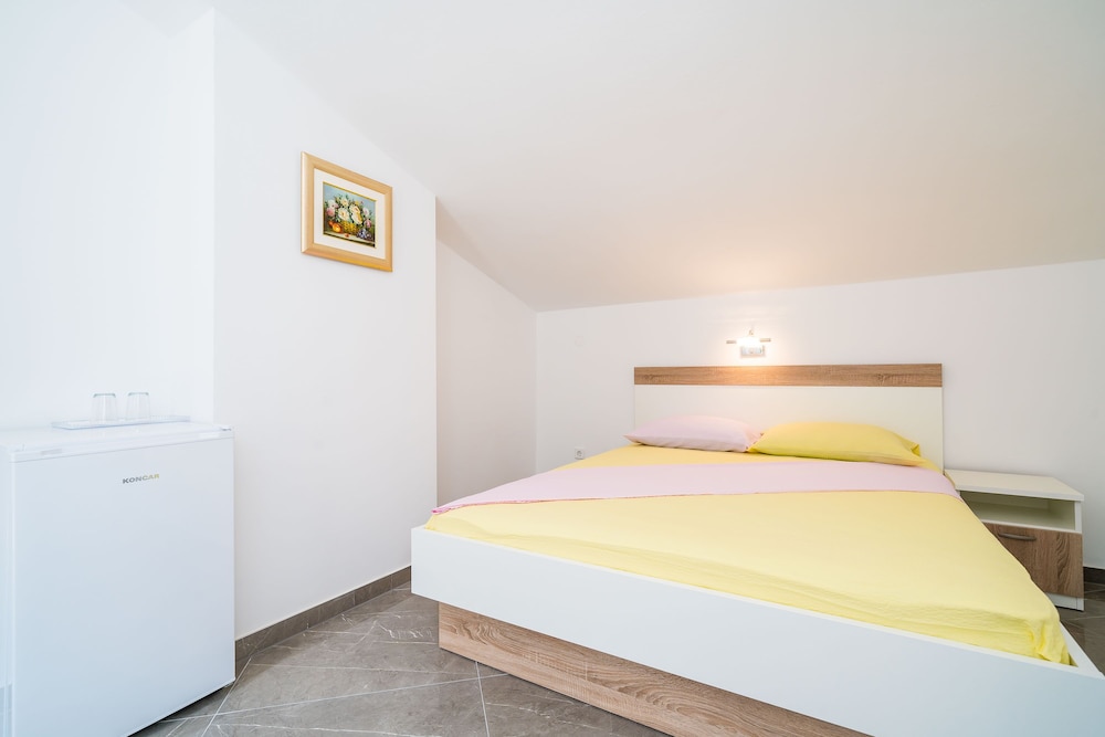 Double Room (Apartments &amp; Rooms Barišić - Do) photo 2
