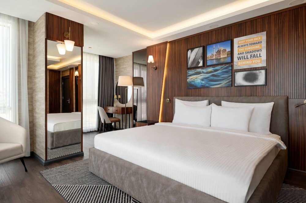 Room, 1 Double Bed, Sea View, Corner photo 2
