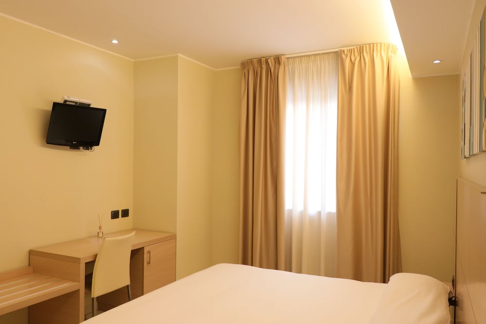 Economy Room - Photo 2