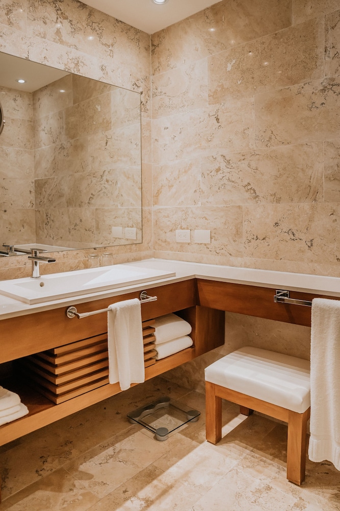 Luxurious Grand Master Suite